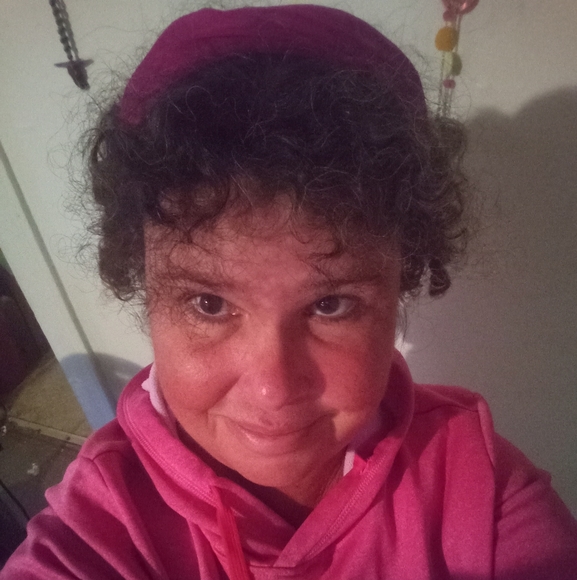 Meet your Posher, Cori - Picture 2 of 3